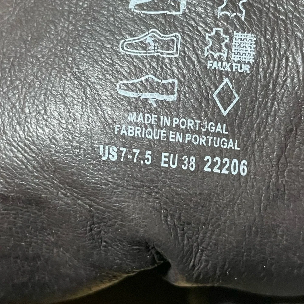 EUC Taos- Main Street Boot-Garnet size 7 - 7 1/2 - Picture 14 of 16